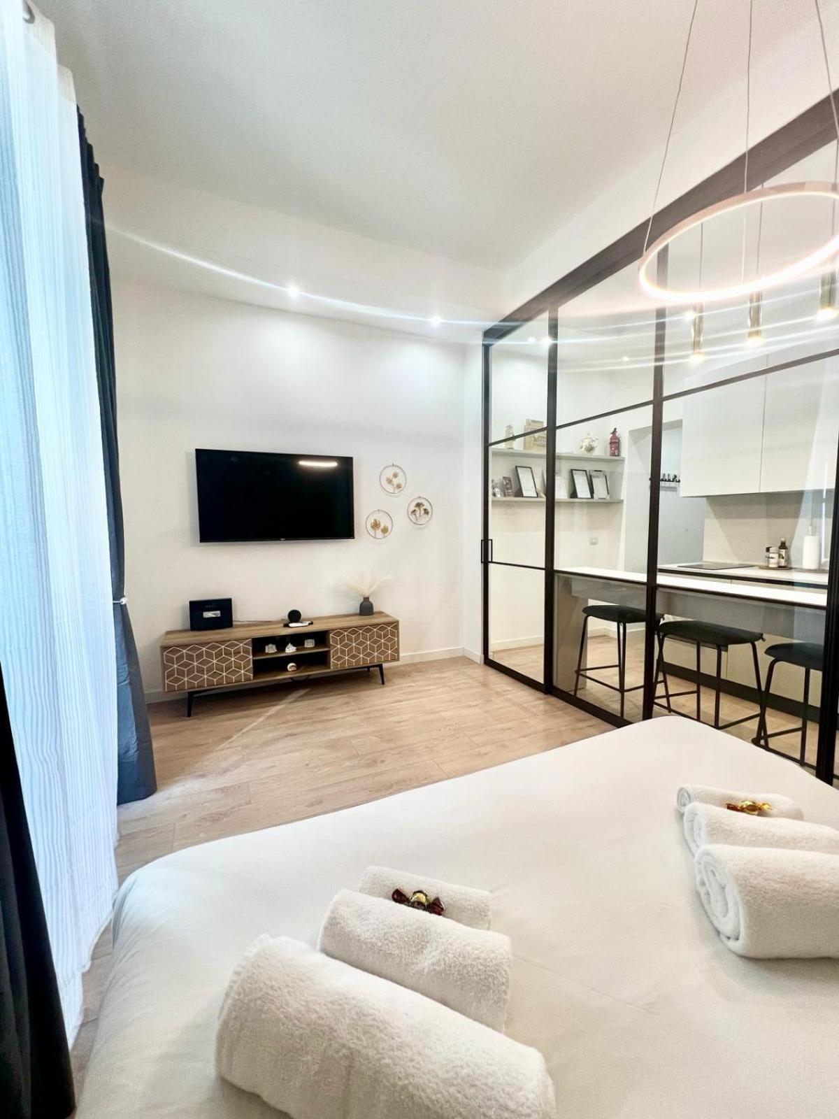 Pvr Luxury Home Рим Екстериор снимка
