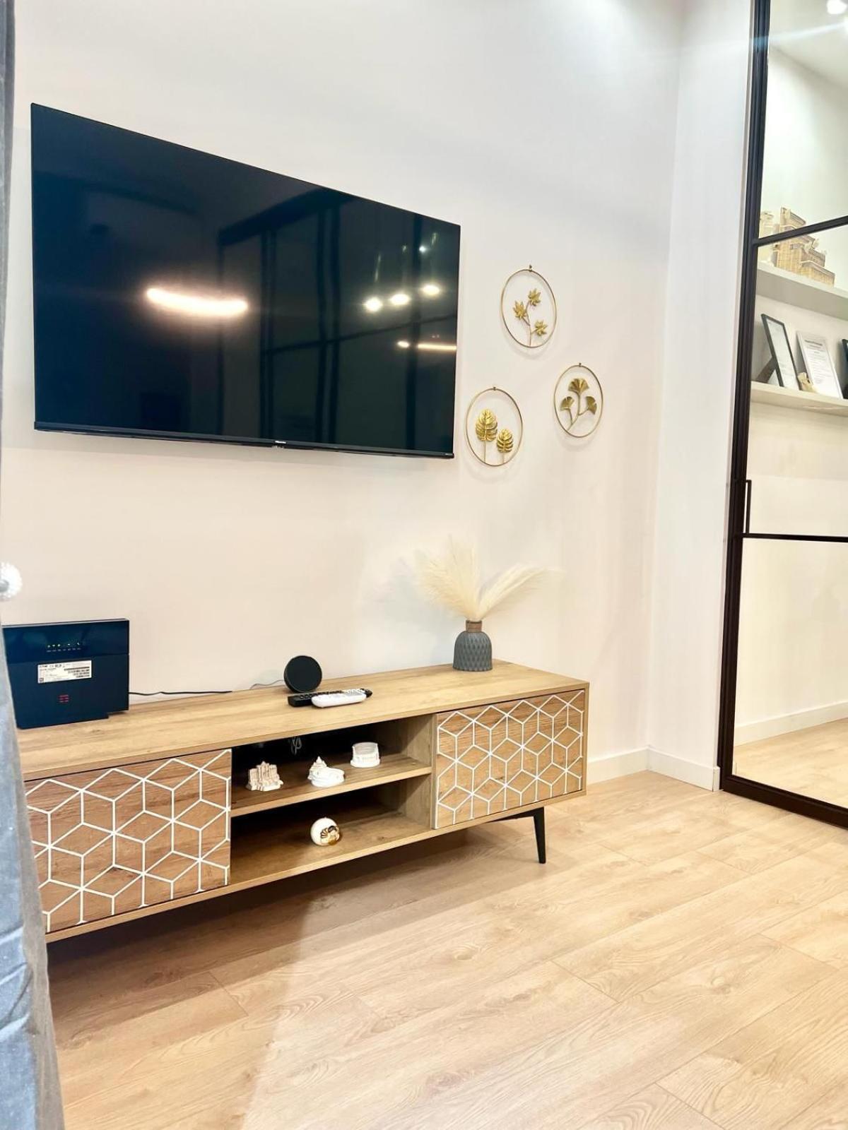 Pvr Luxury Home Рим Екстериор снимка