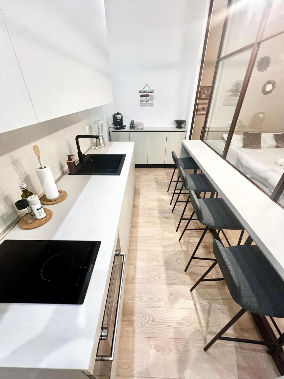 Pvr Luxury Home Рим Екстериор снимка