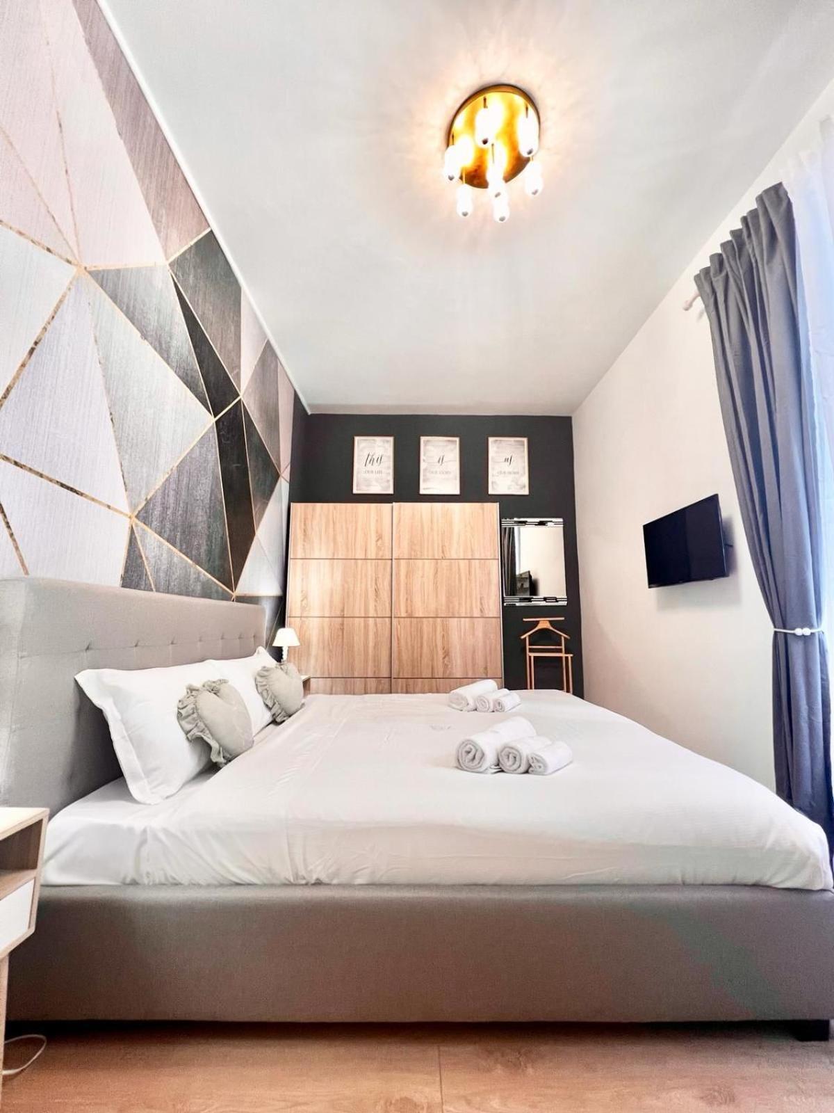 Pvr Luxury Home Рим Екстериор снимка